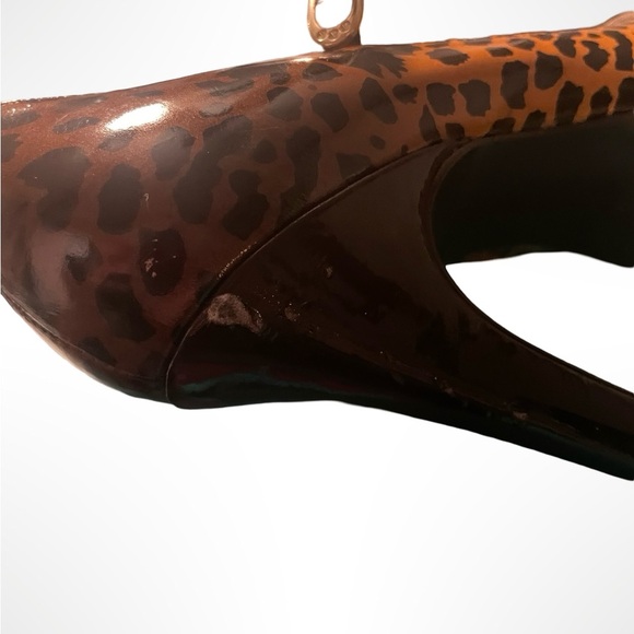Gianni‎ Bini Leopard Print Peep Toe Heels - Picture 4 of 4